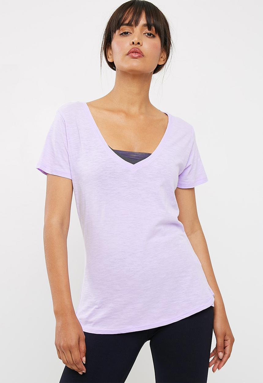Cotton On - The deep v tee