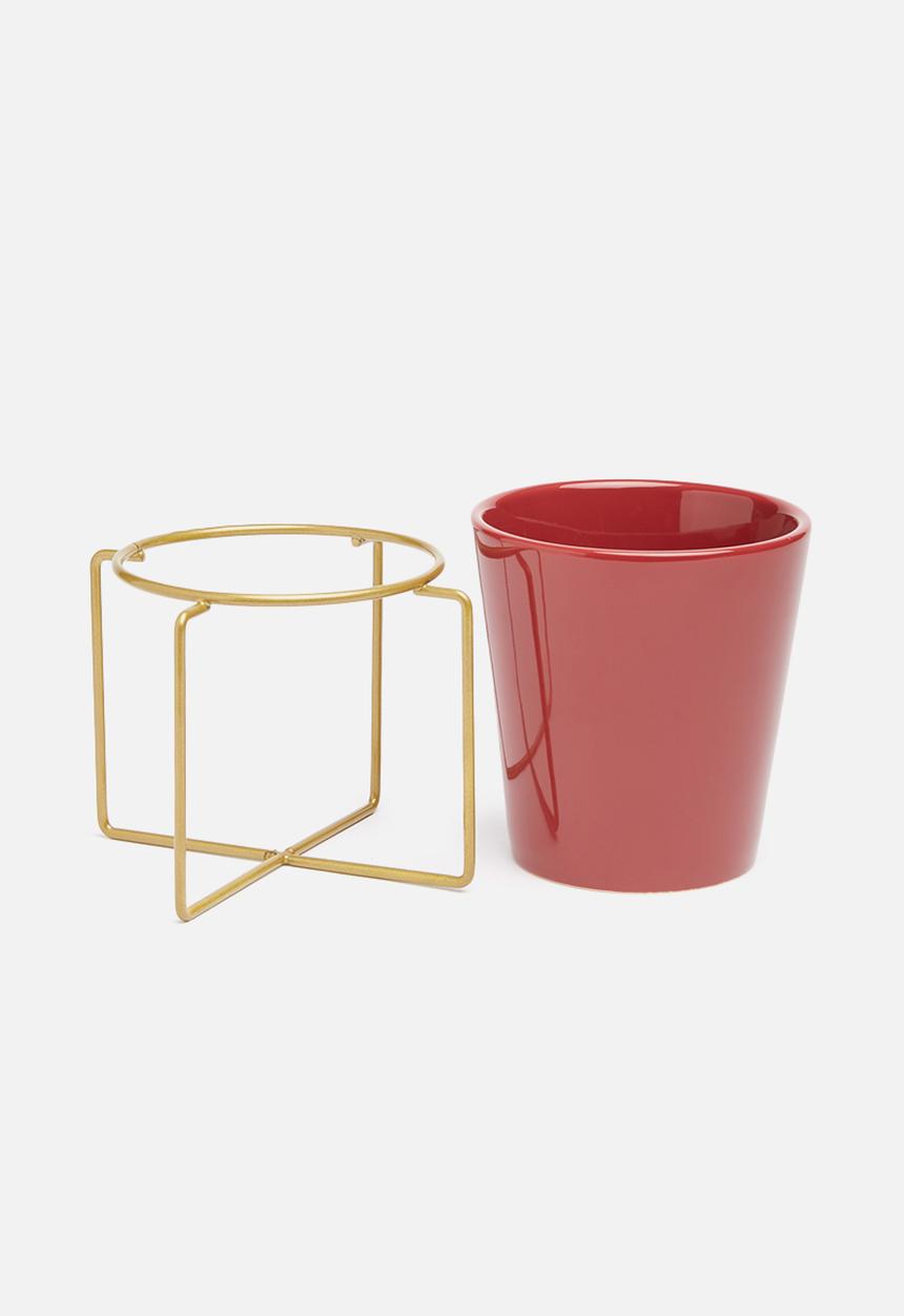 Present Time - Coy ceramic plant pot