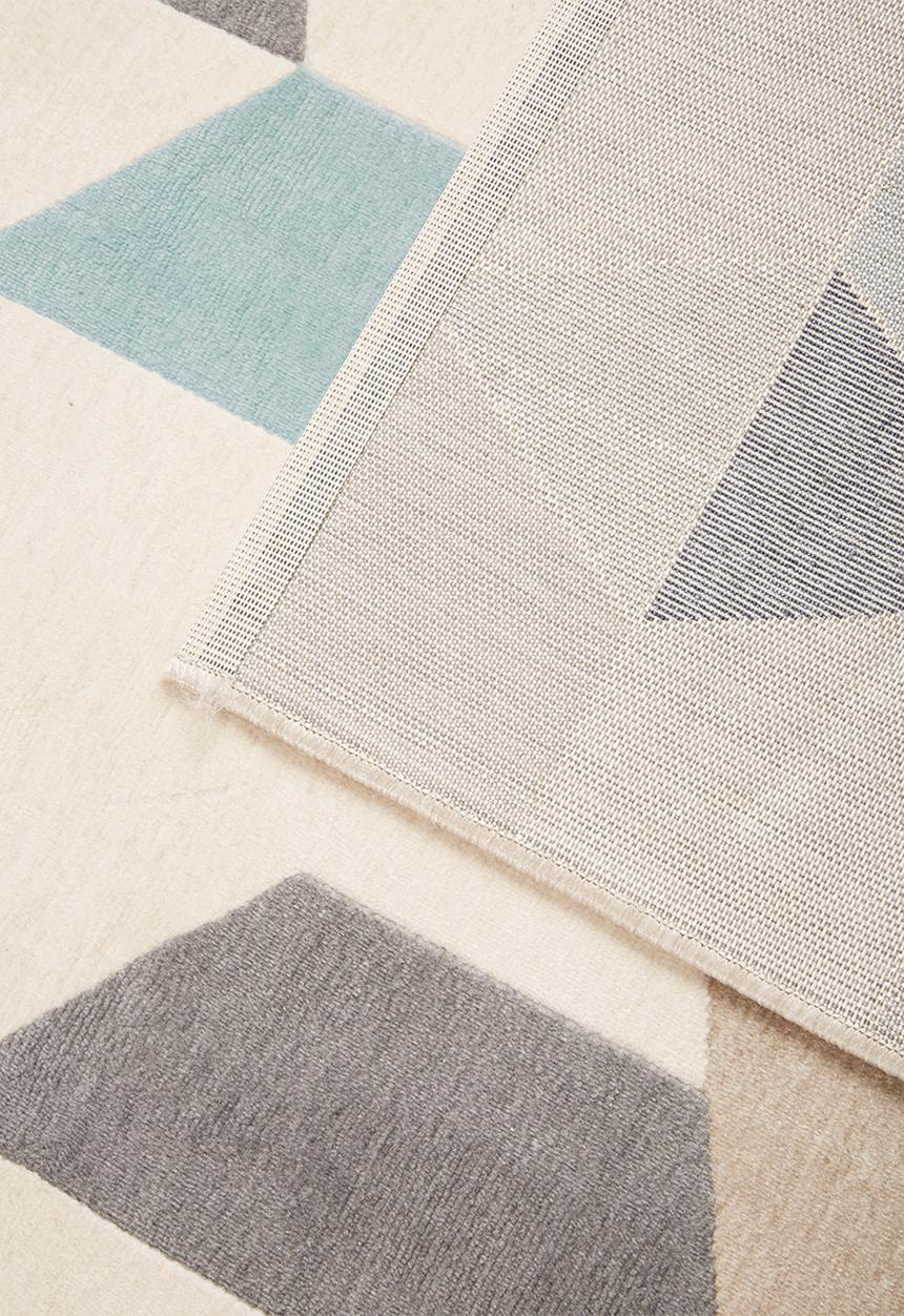 Hertex Haus - Triangular rug