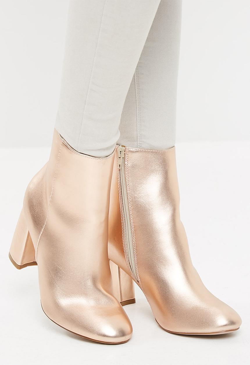 Missguided - Block heel round toe ankle boot
