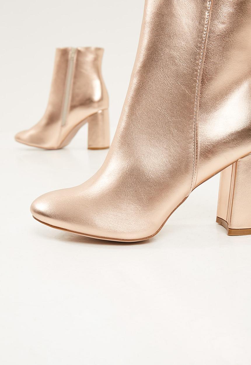 Missguided - Block heel round toe ankle boot