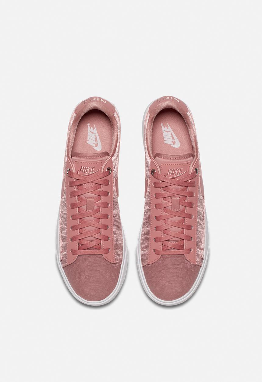 Nike - Blazer Low SE
