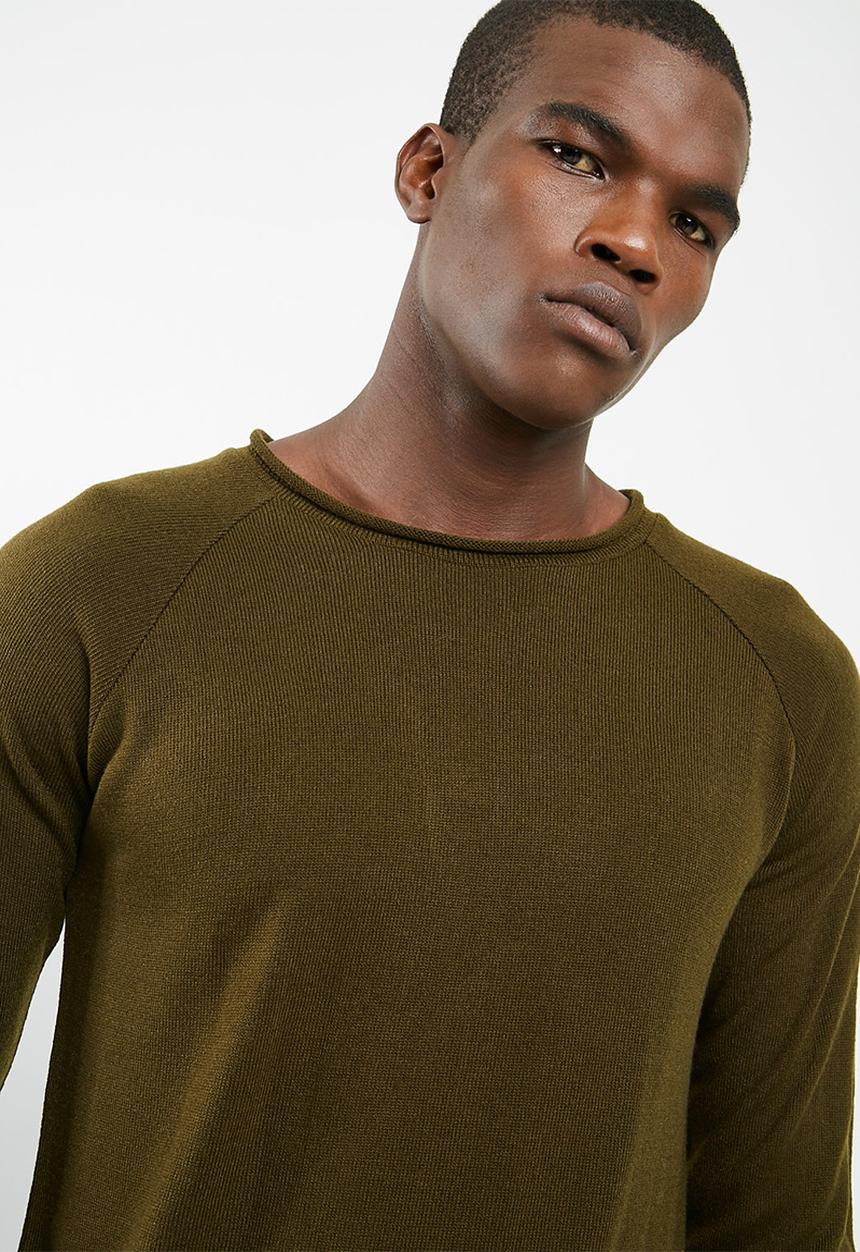 basicthread - Raw edge scoop neck knit