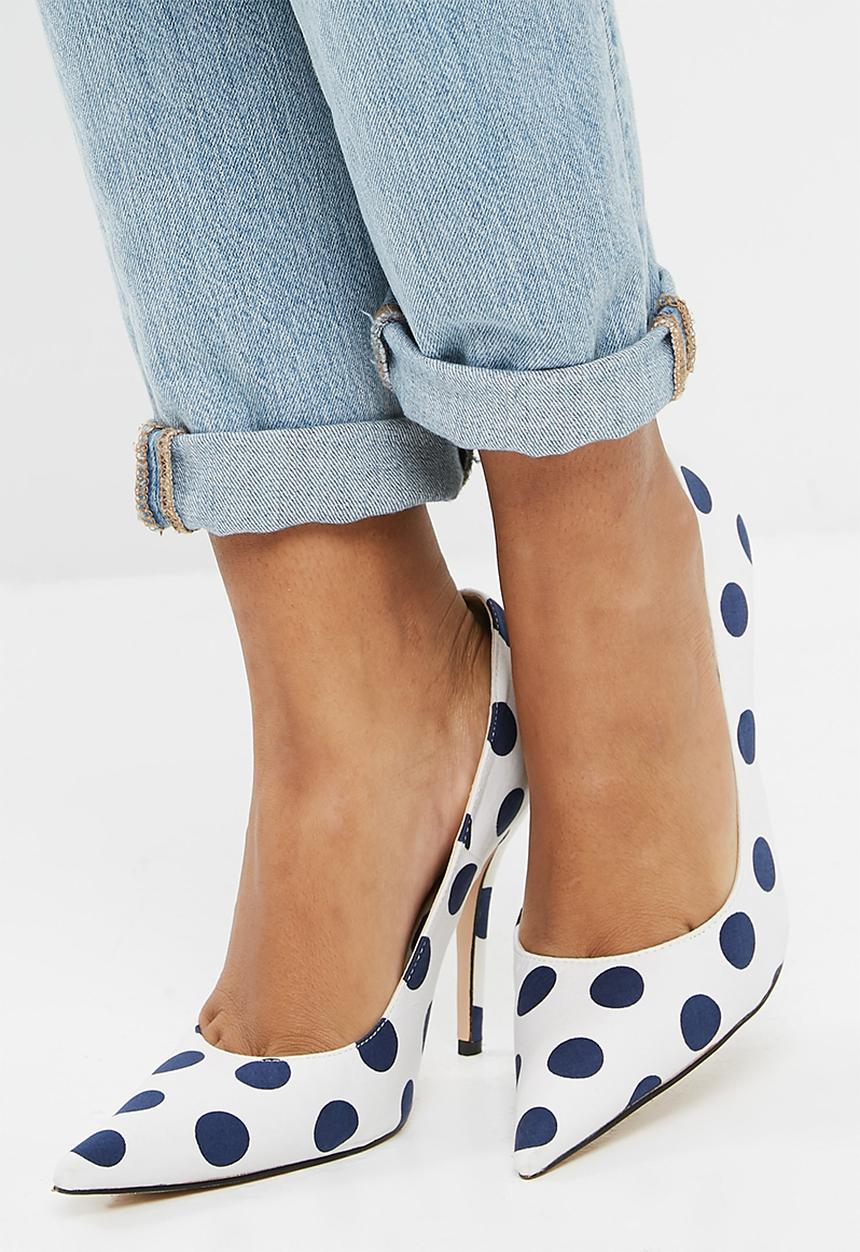Public Desire - Tease stiletto court heel