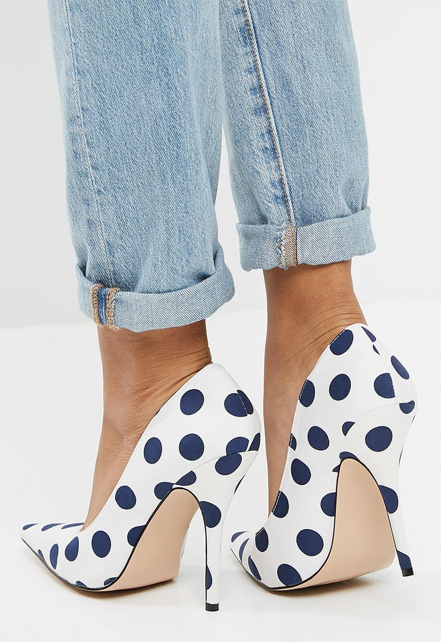 Public Desire - Tease stiletto court heel