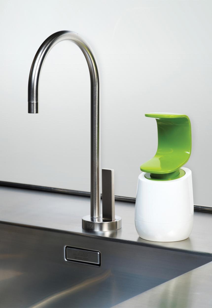 Joseph Joseph - C-pump soap dispenser