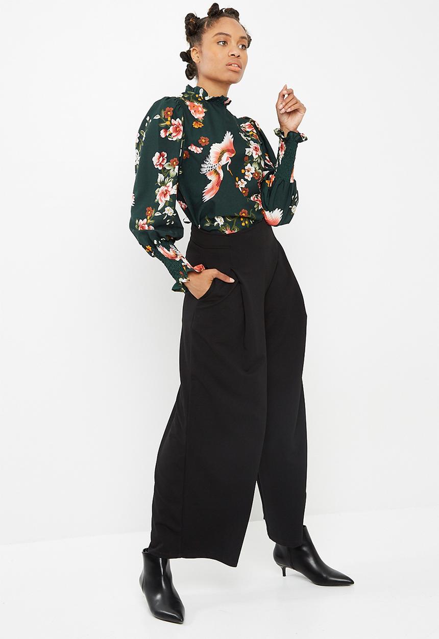 dailyfriday - Blouse with pie crust neckline