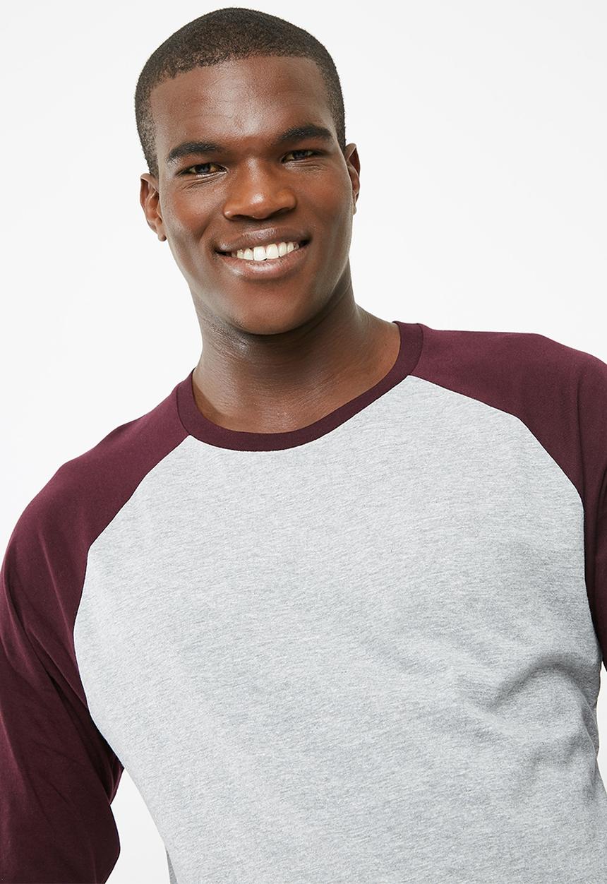 basicthread - Raglan curved hem slim tee