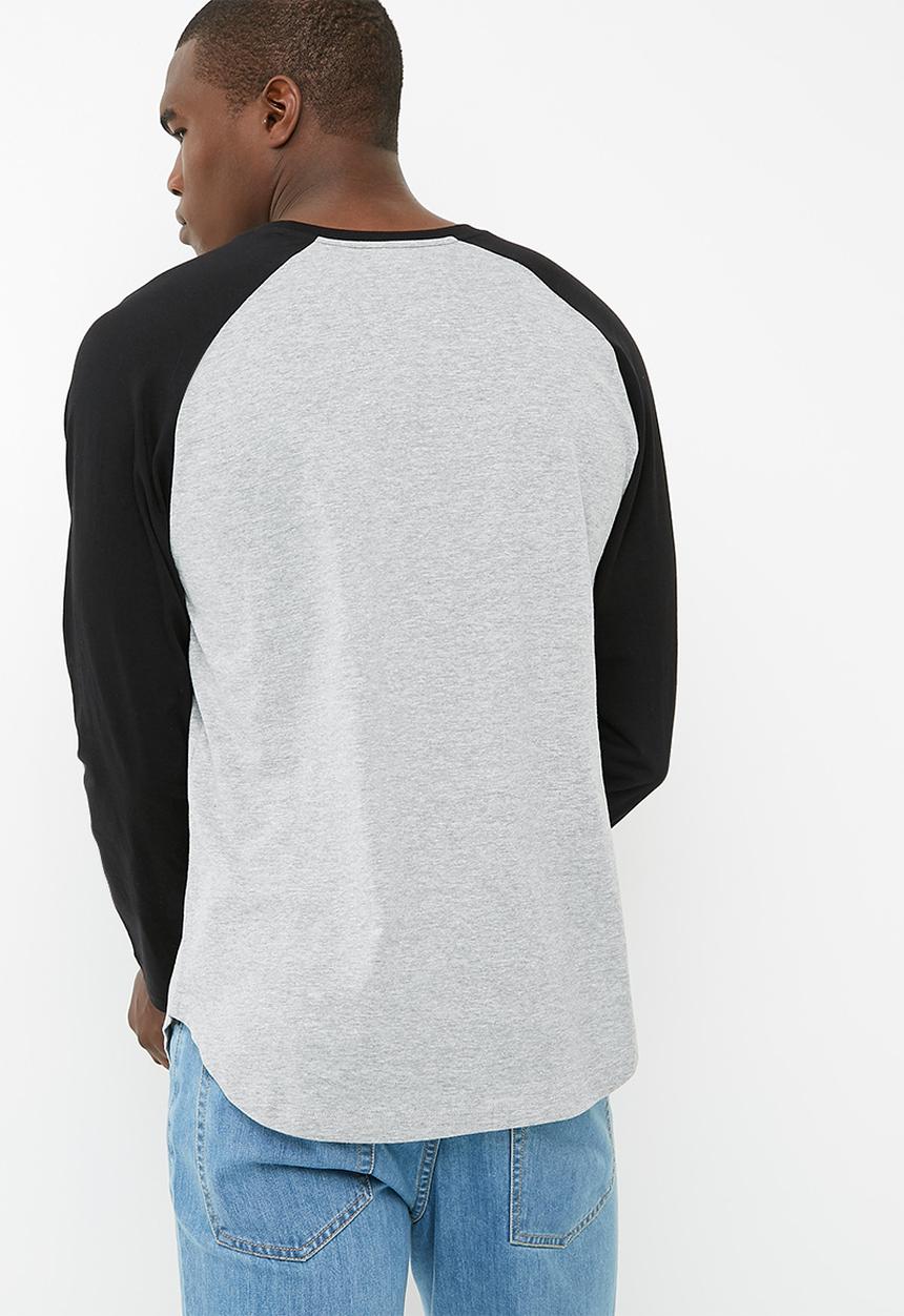 basicthread - Raglan curved hem slim tee