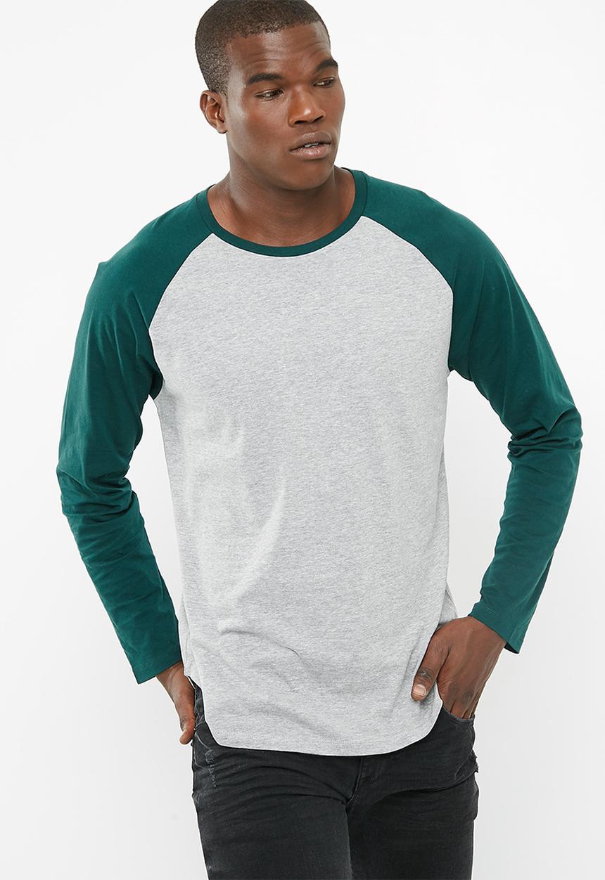 basicthread - Raglan curved hem slim tee