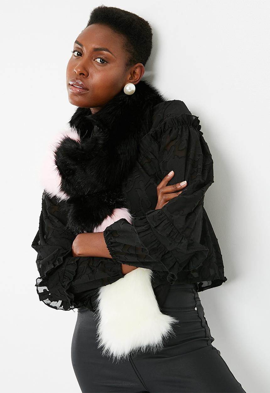 Missguided - Faux fur scarf