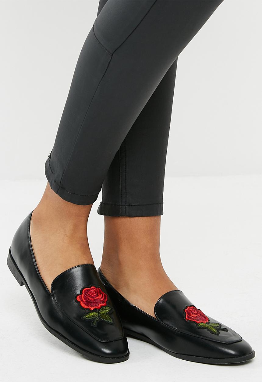 dailyfriday - Rose embroidered slip on loafer - black