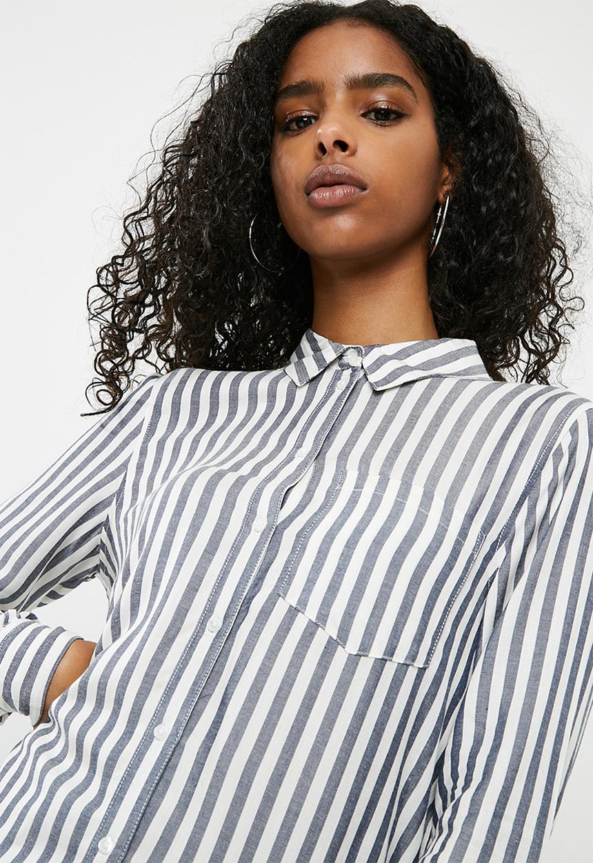 Jacqueline de Yong - Akira shirt