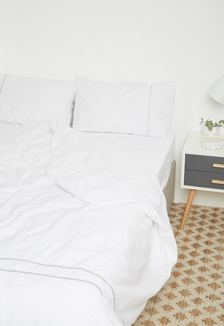 Sheraton Textiles - Eclipse embroidered duvet set
