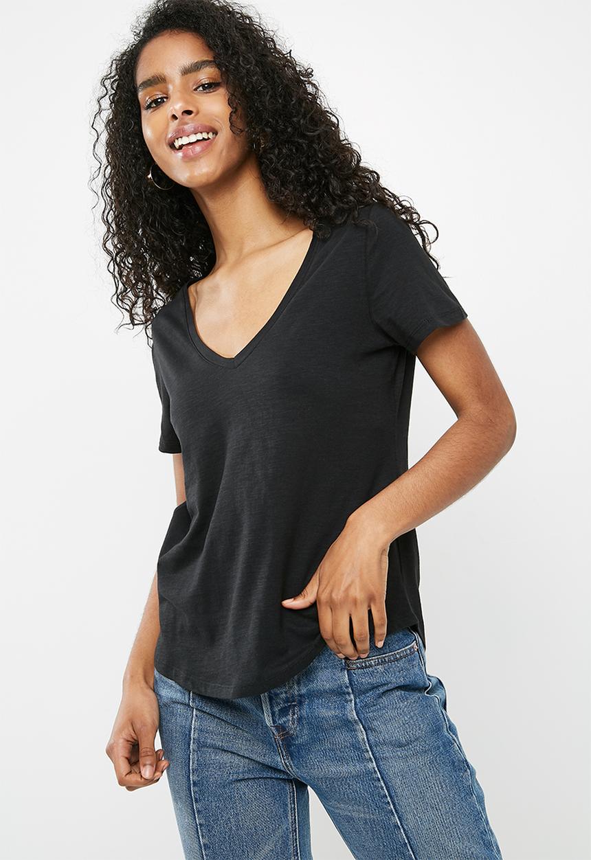 Cotton On - The deep v-neck tee