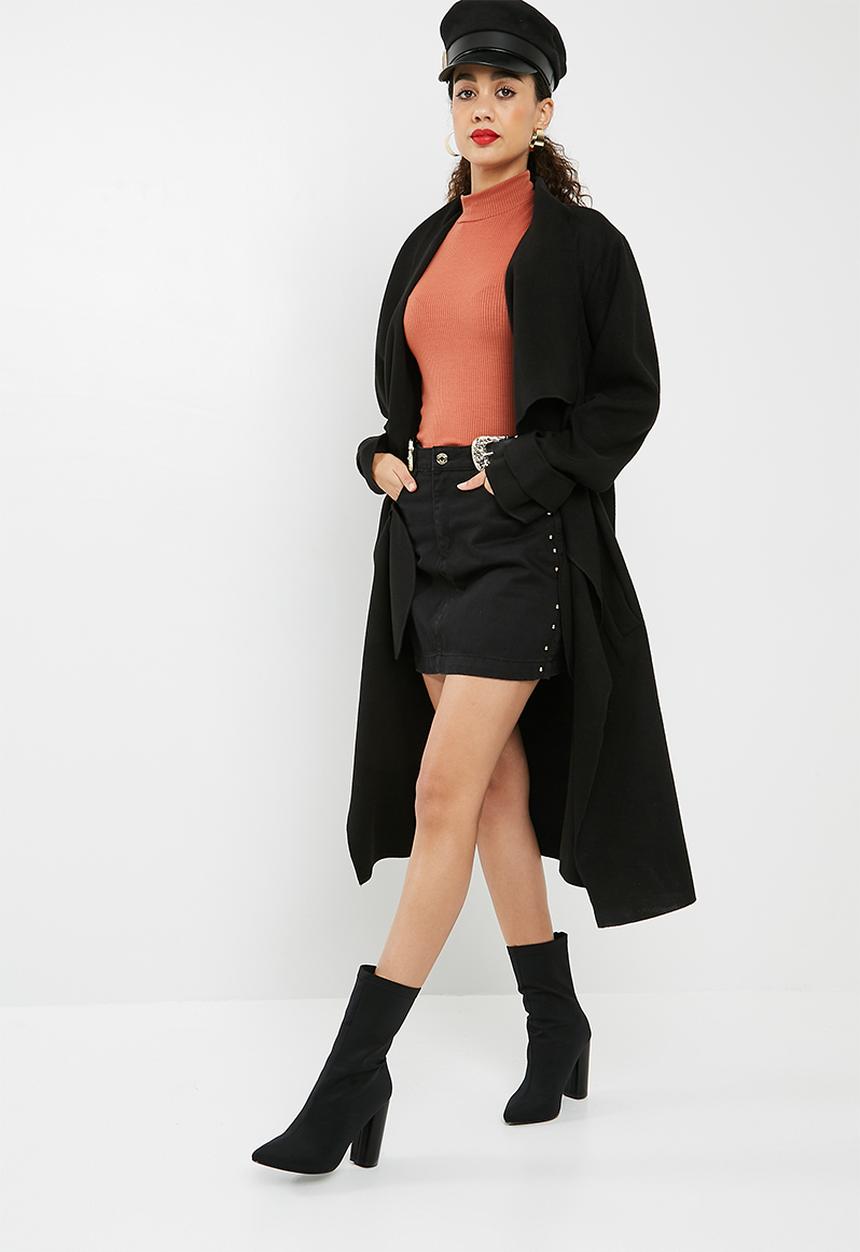 Missguided - Western buckle belt stud denim mini skirt - black
