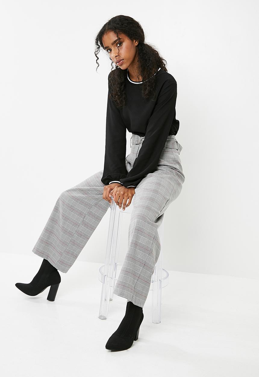 dailyfriday - Sporty rib trim blouse - black 
