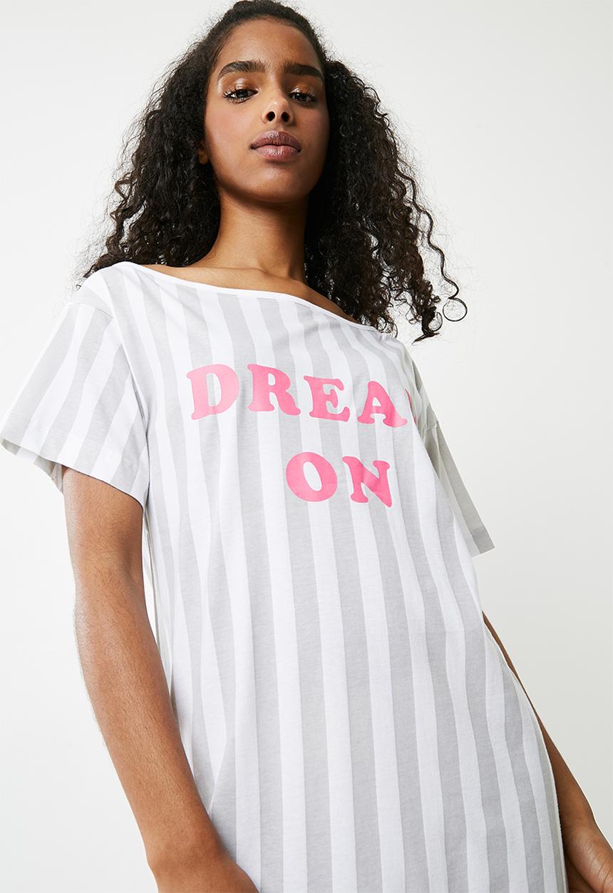 Missguided - Dream on slogan night tee - white
