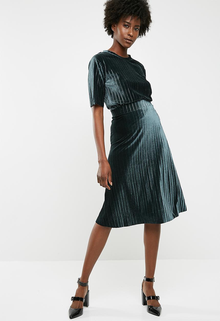 Jacqueline de Yong - Nina short sleeve pleated top - green 