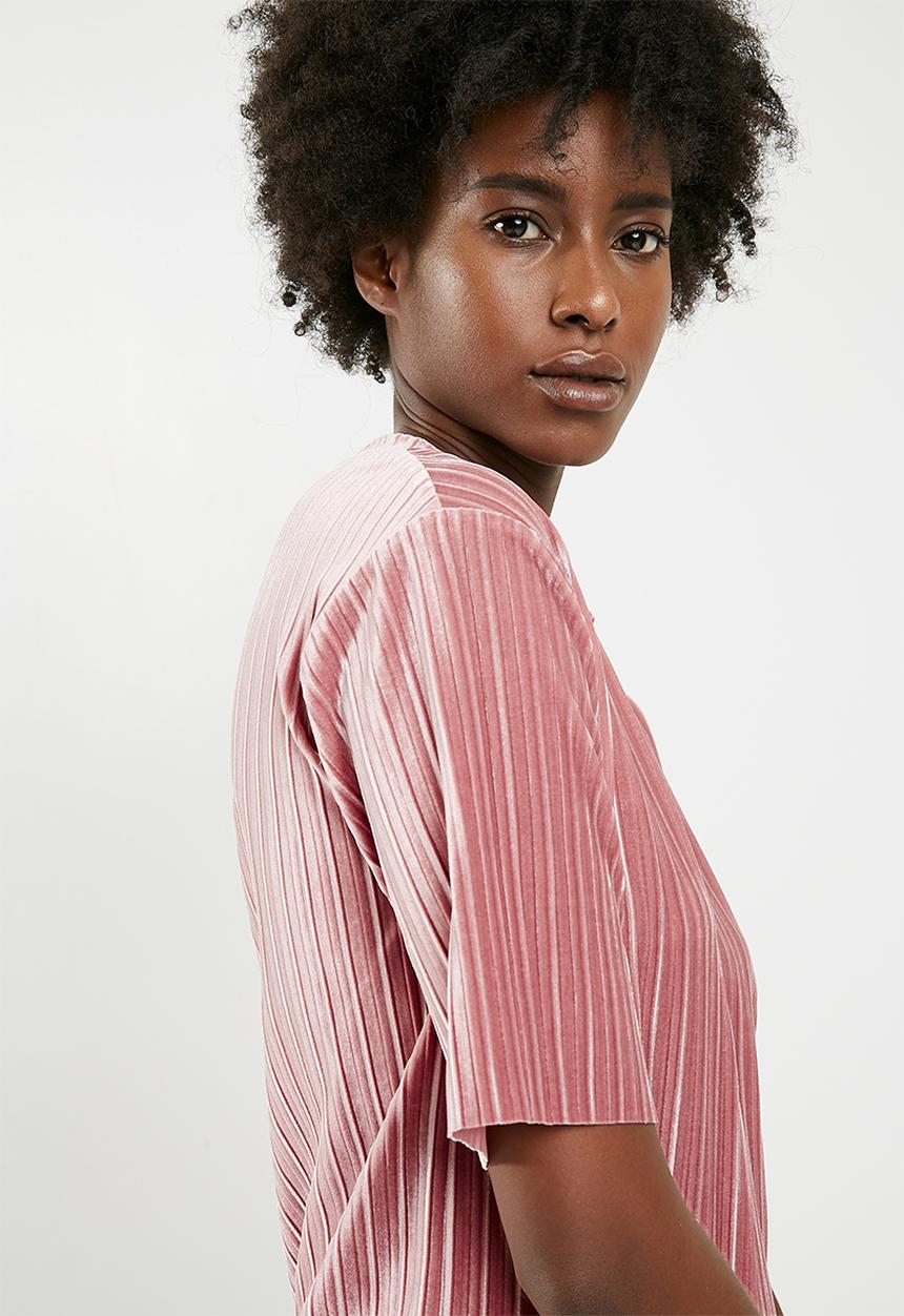 Jacqueline de Yong - Nina short sleeve pleated top - pink 
