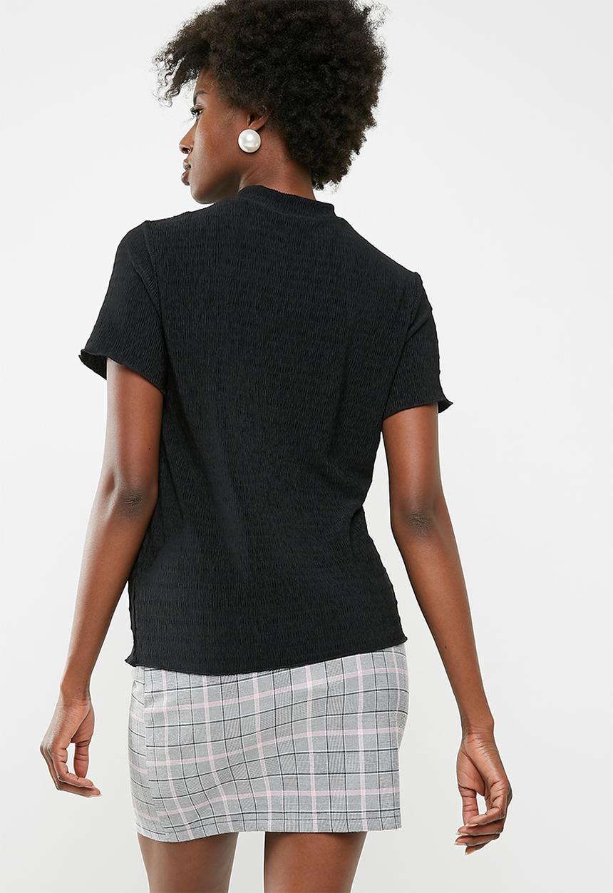 Jacqueline de Yong - Joan short sleeve highneck top - black 