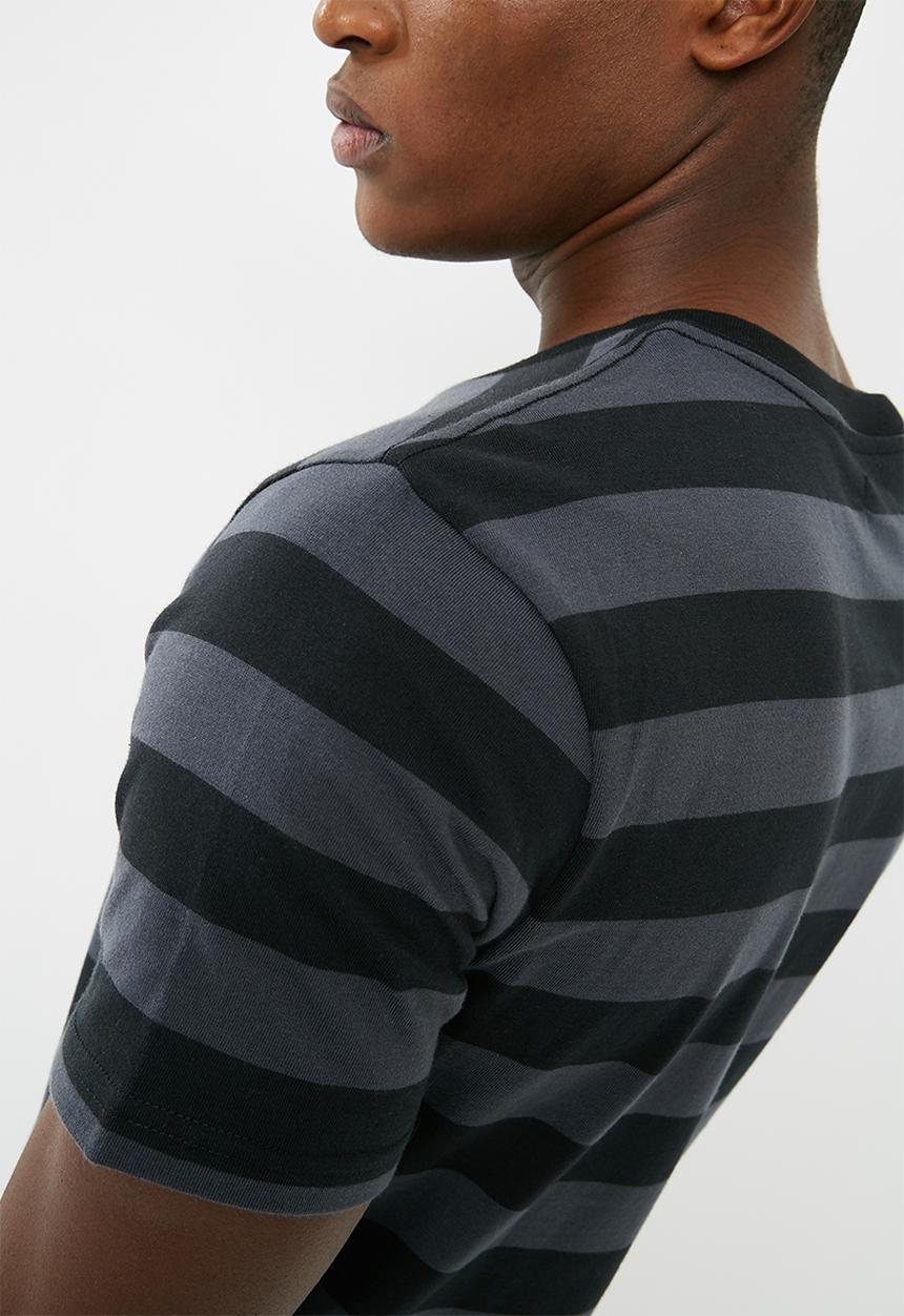 basicthread - Striped graphic crew neck tee - black & grey 