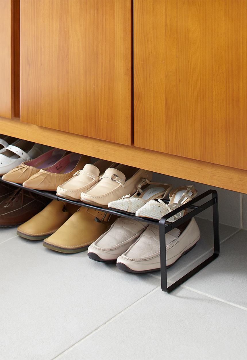 Yamazaki - Expandable 1 tier shoe rack - black