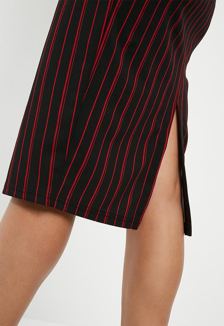 Superbalist - Printed pull on pencil skirt - black & red 