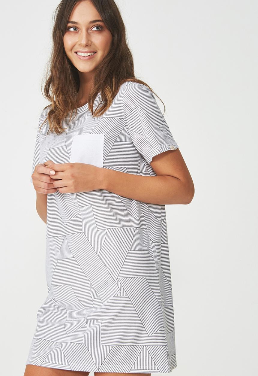 Cotton On - Boxy t-shirt nightie -  white & grey