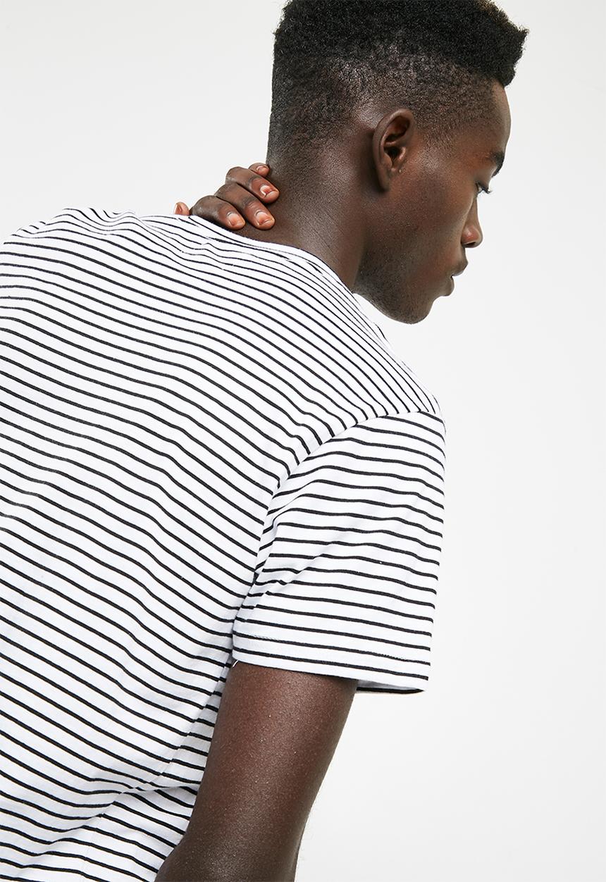 Cotton On - Tbar premium crew - white & black 