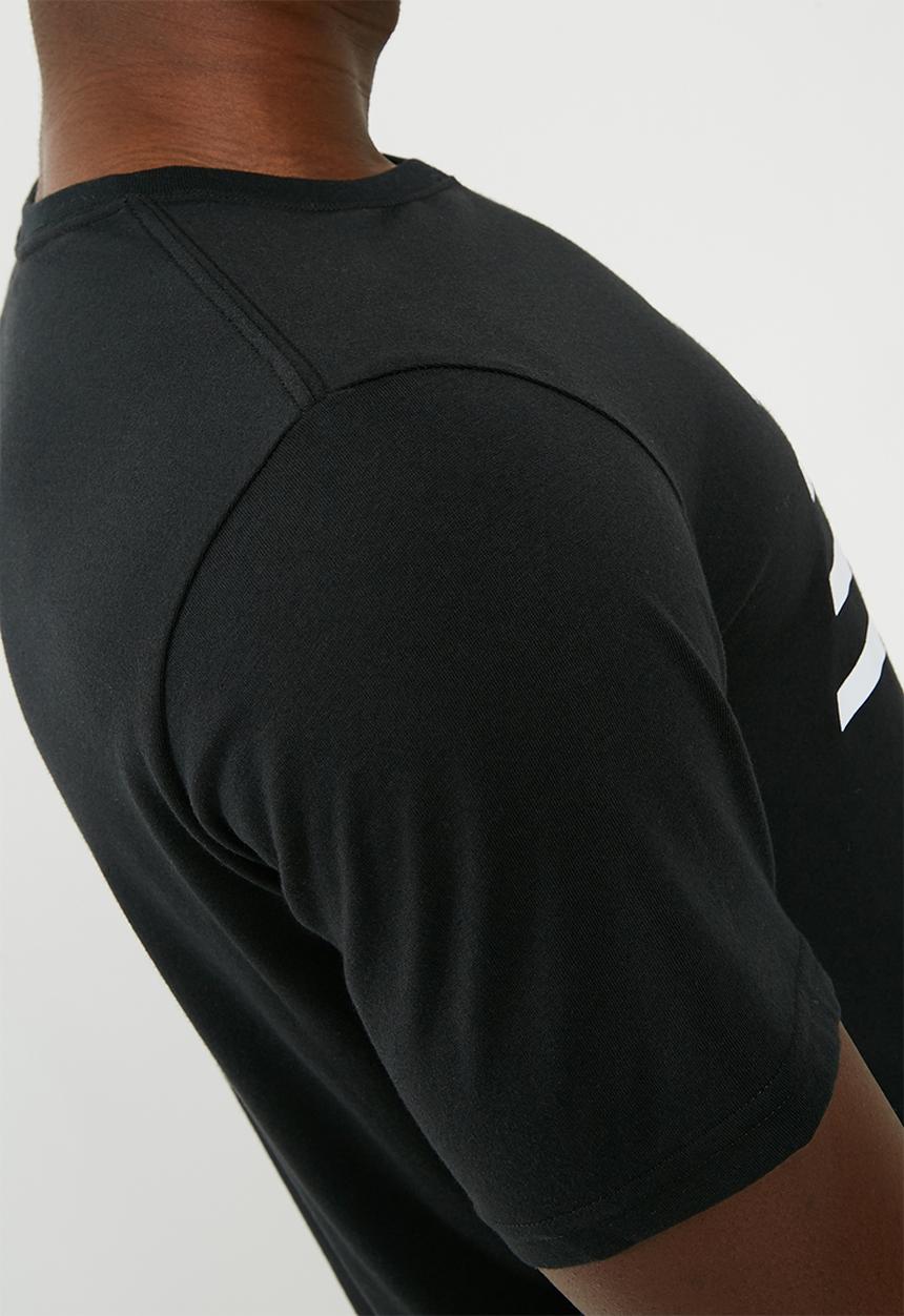 New Balance  - Heather tech tee - black 