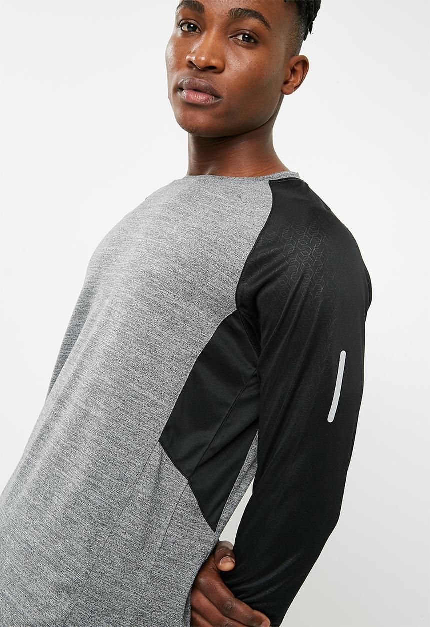 basicthread - Poly stretch panel tee - black & grey 