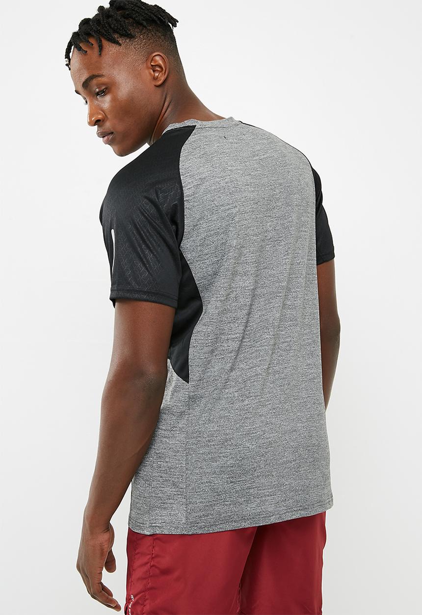 basicthread - Poly stretch panel tee - grey & black 