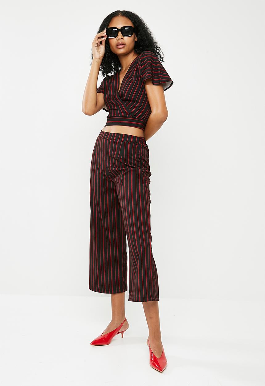 Superbalist - Knit wrap top - black & red 