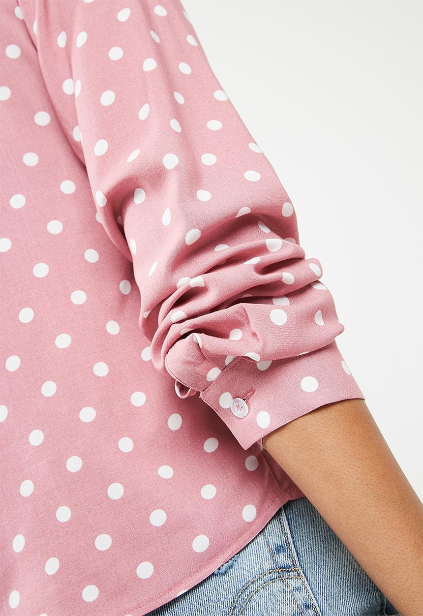 Superbalist - Soft V-neck button front shirt - pink 