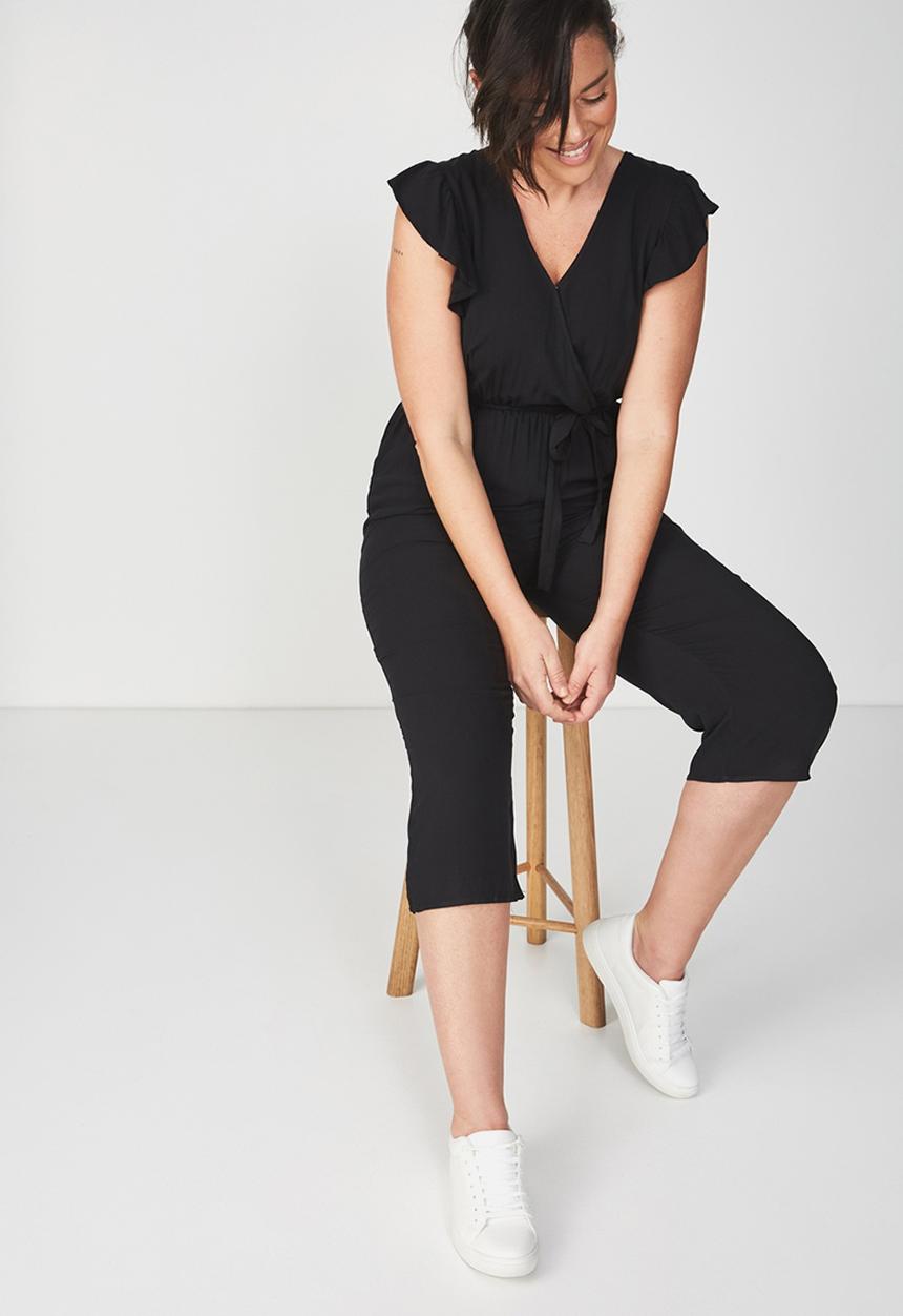 Cotton On - Woven Frankie v neck culotte jumpsuit - black