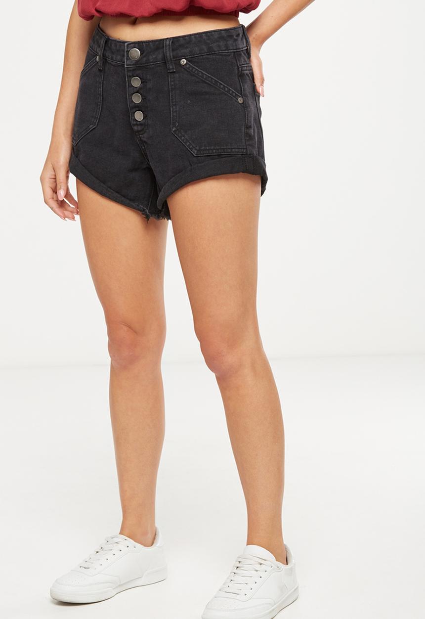 Cotton On - Mid Saturday denim short - black 