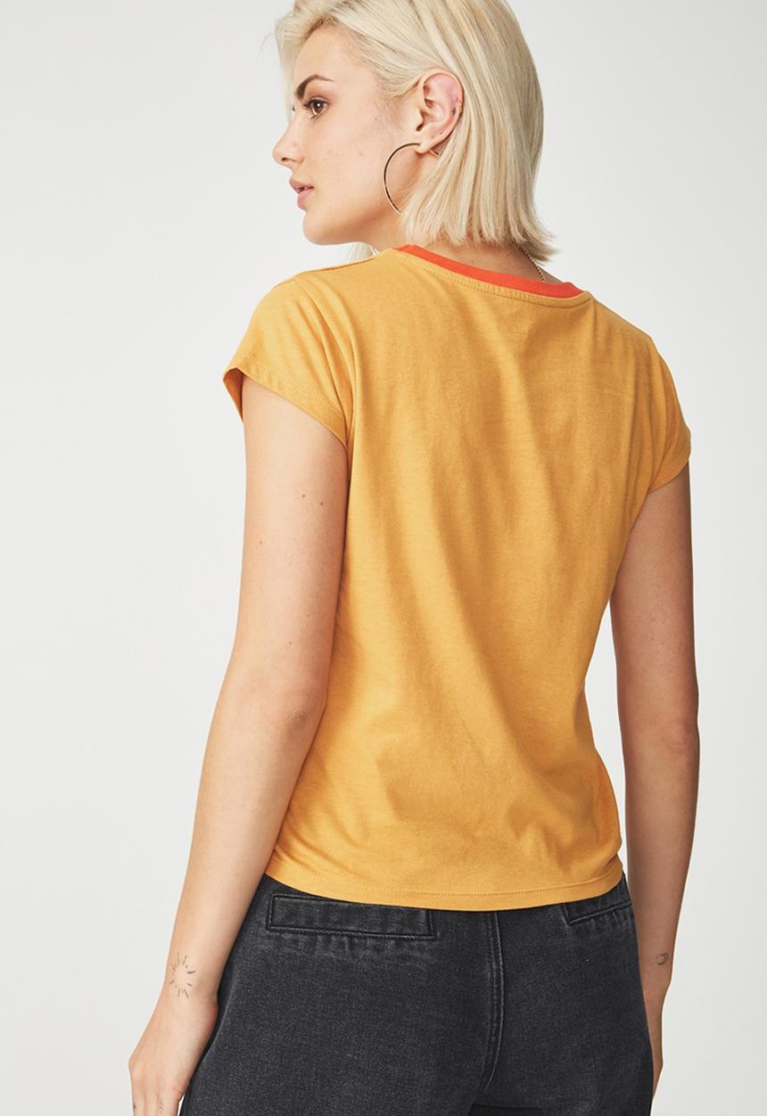 Cotton On - Tbar friends graphic tee - yellow