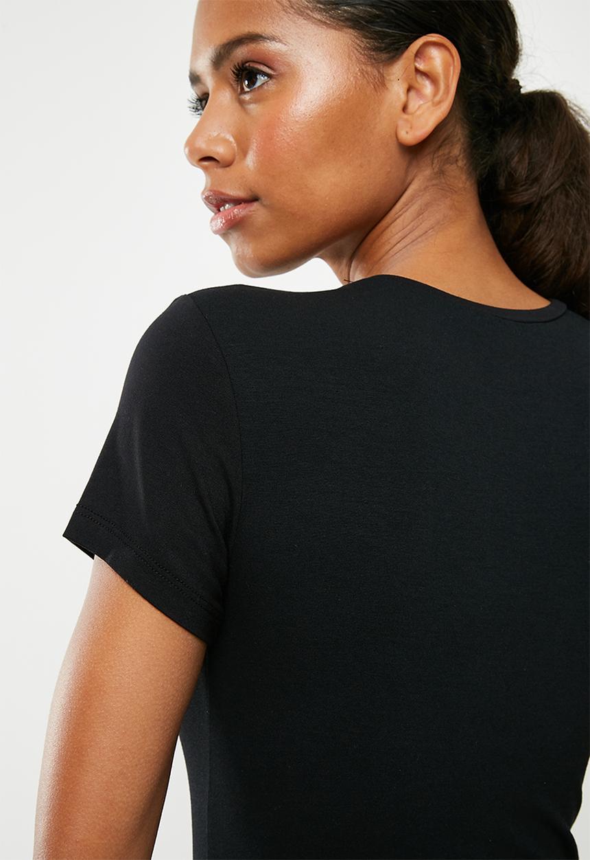 Missguided - Fitted crew neck T-shirt - black