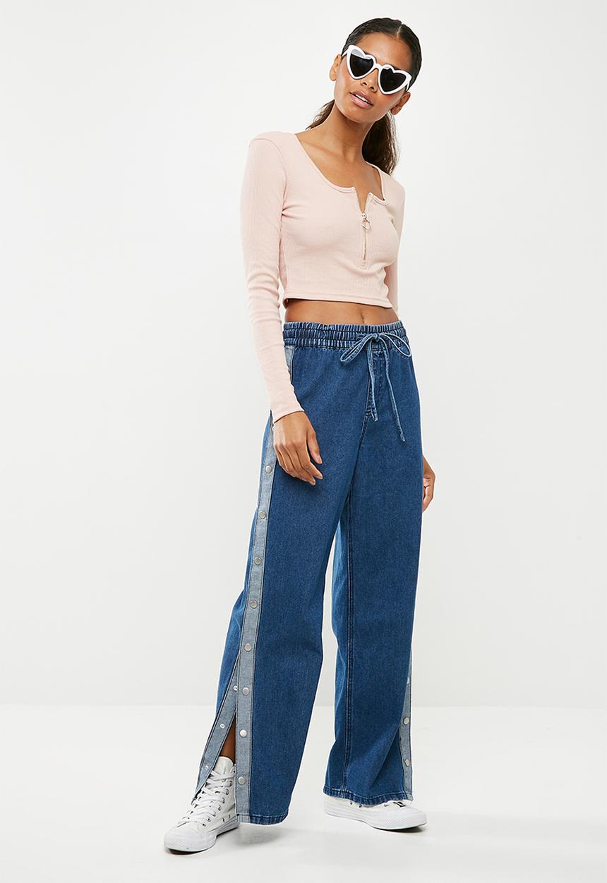 Missguided - Long sleeve zip front ribbed crop top - nude