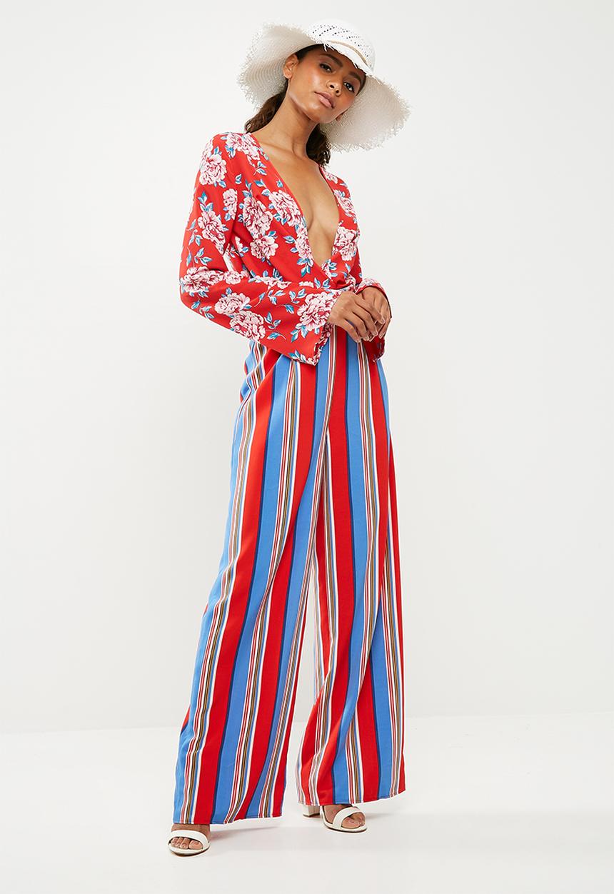 Missguided - Drape plunge flare sleeve bodysuit - red 