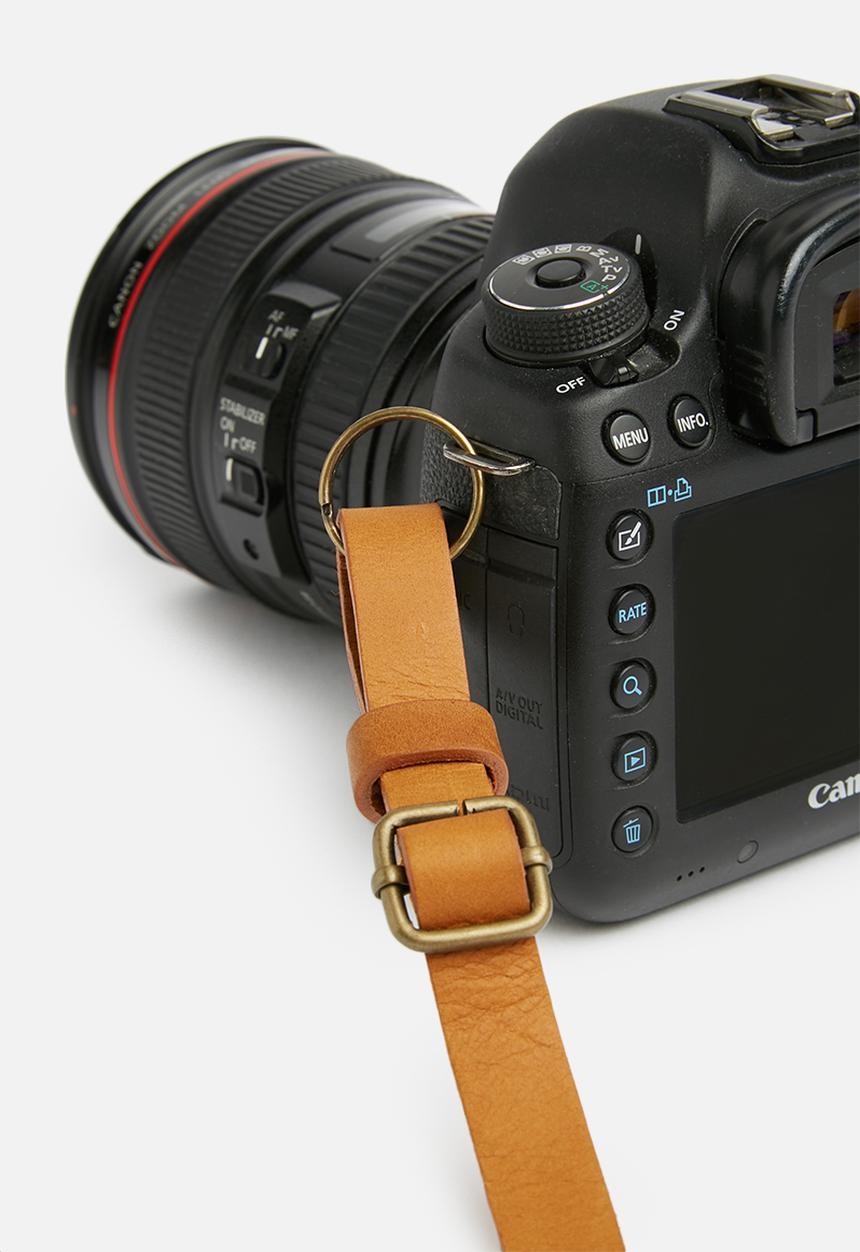 Escape Society - Leather camera sling - tan