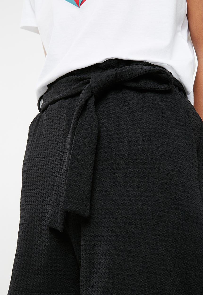 Superbalist - Knit self tie short - black 