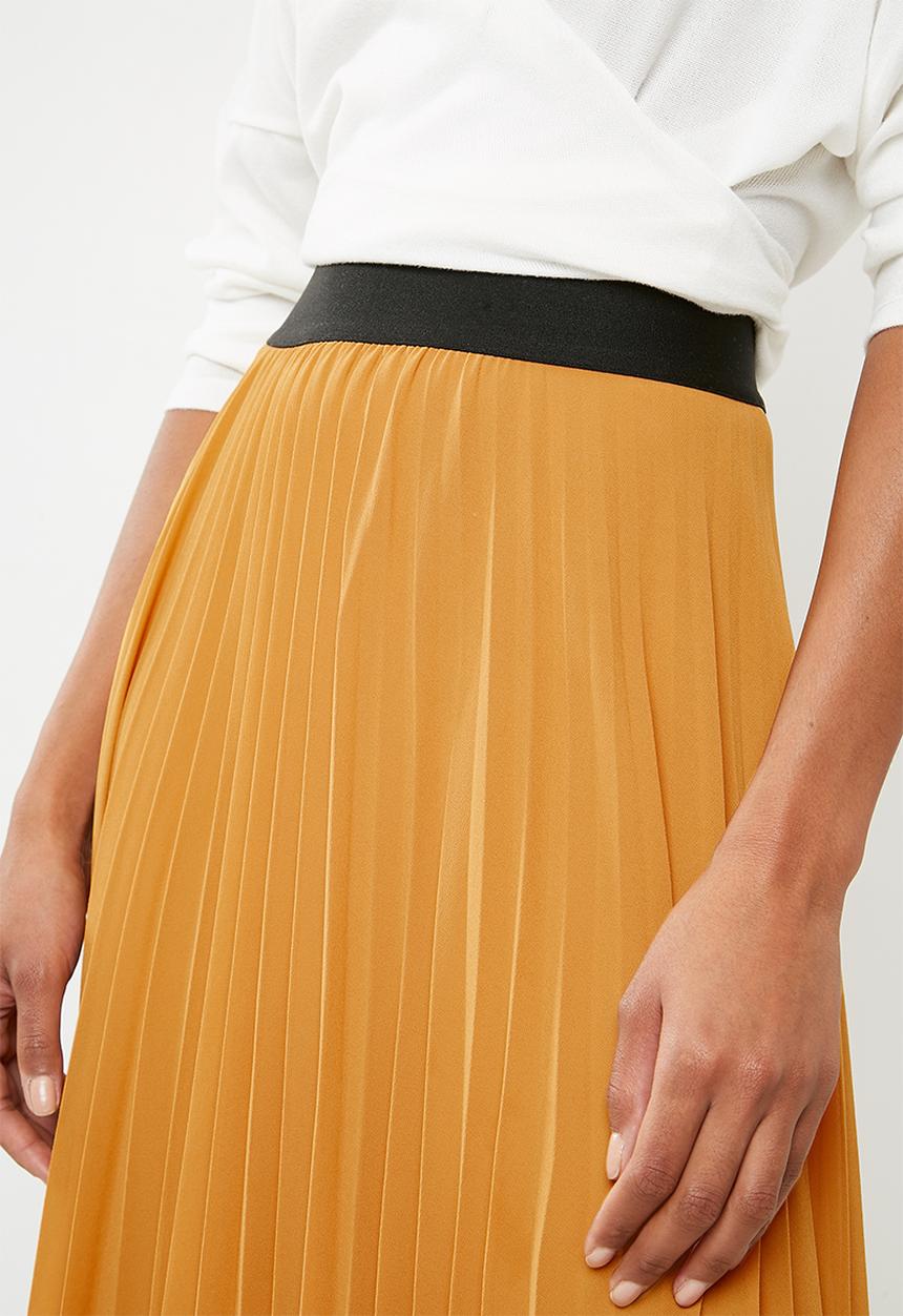 Superbalist - Pleated midi skirt  - yellow 