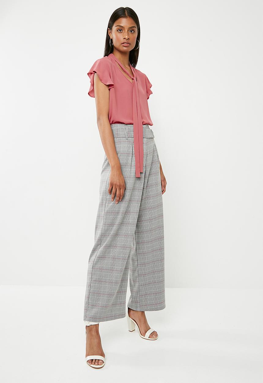 Superbalist - Ruffle sleeve key hole blouse - pink 