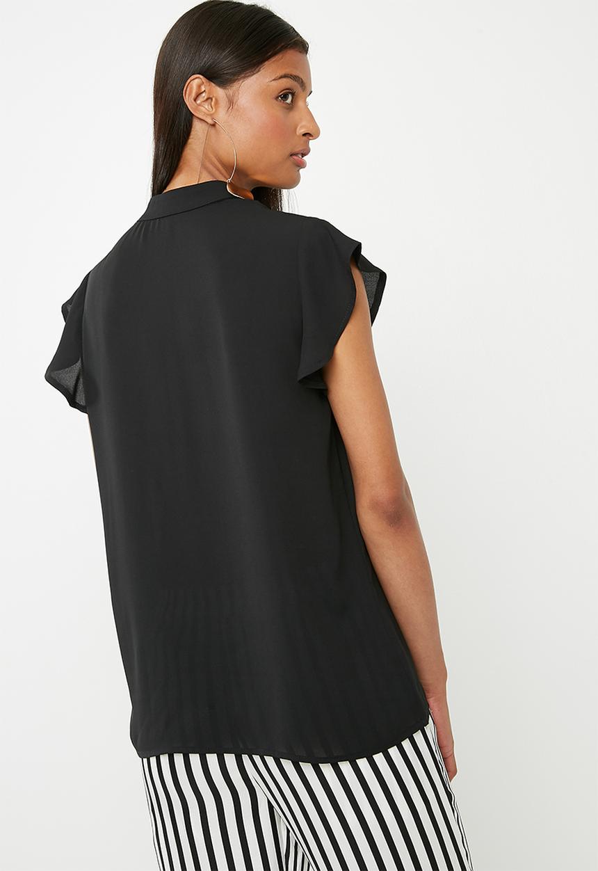 Superbalist - Ruffle sleeve key hole blouse - black 
