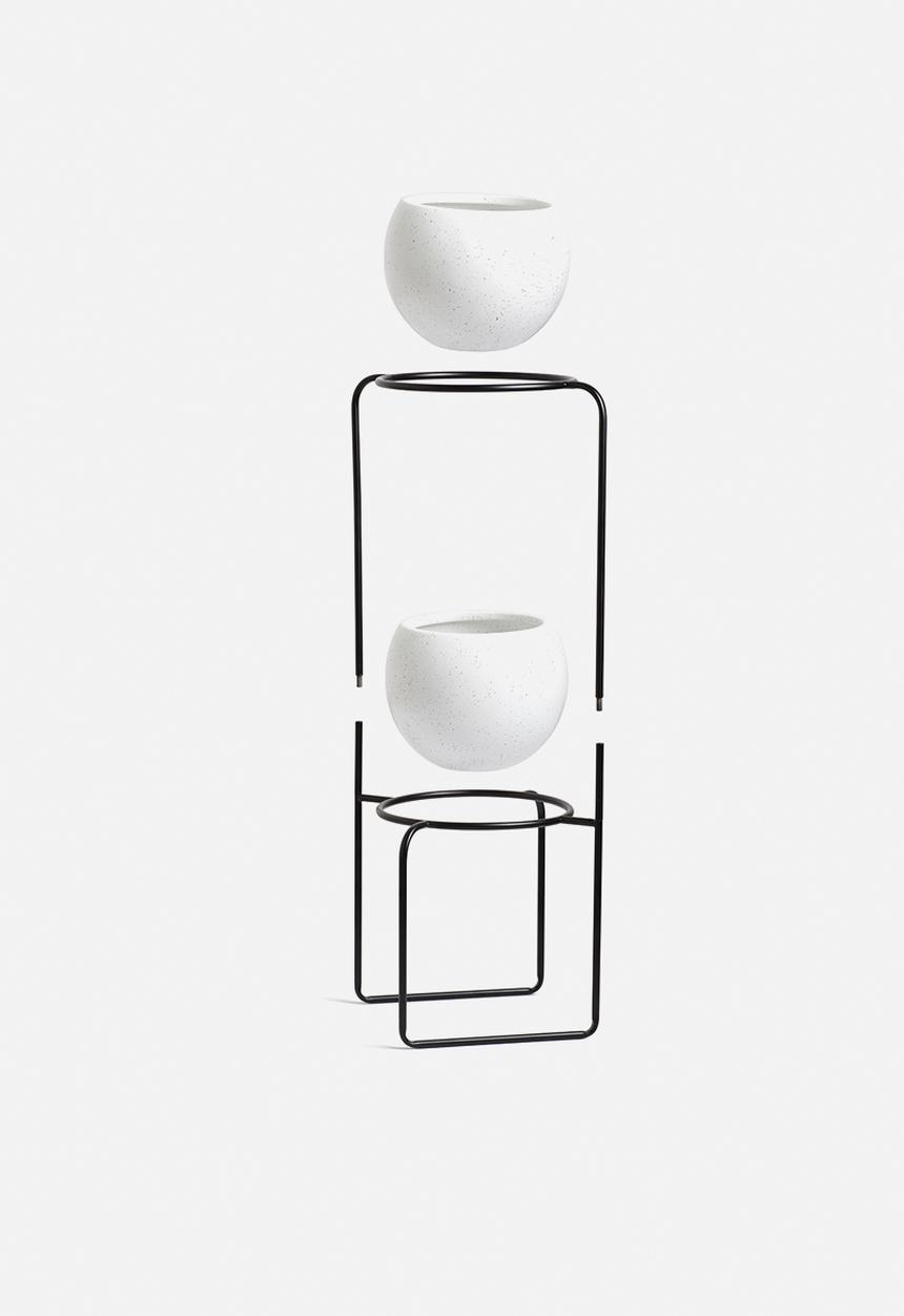Umbra - Nesta tiered planter - black & white