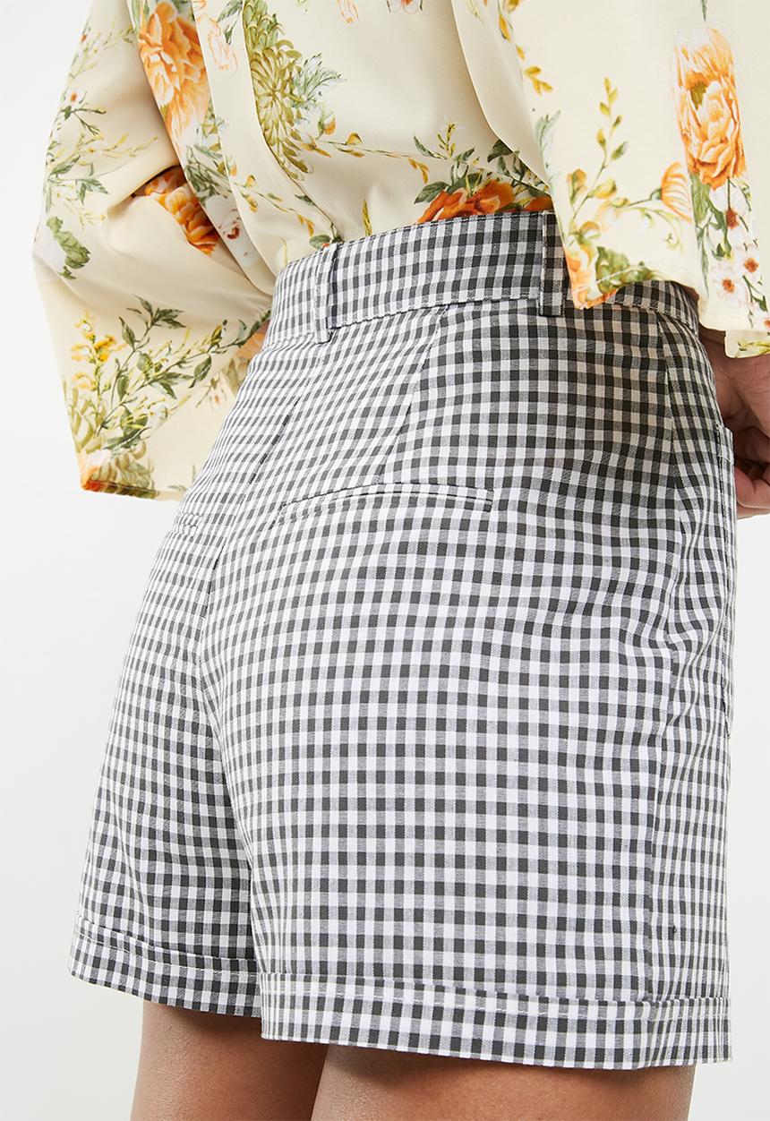 Superbalist - Short with laid on pocket - black & white