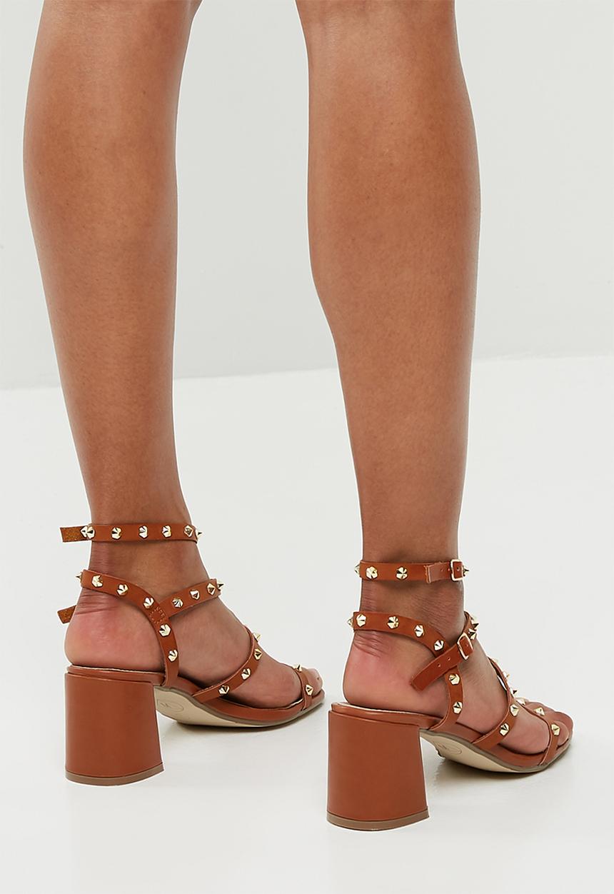 Missguided - Studded flared heel gladiator sandal - tan