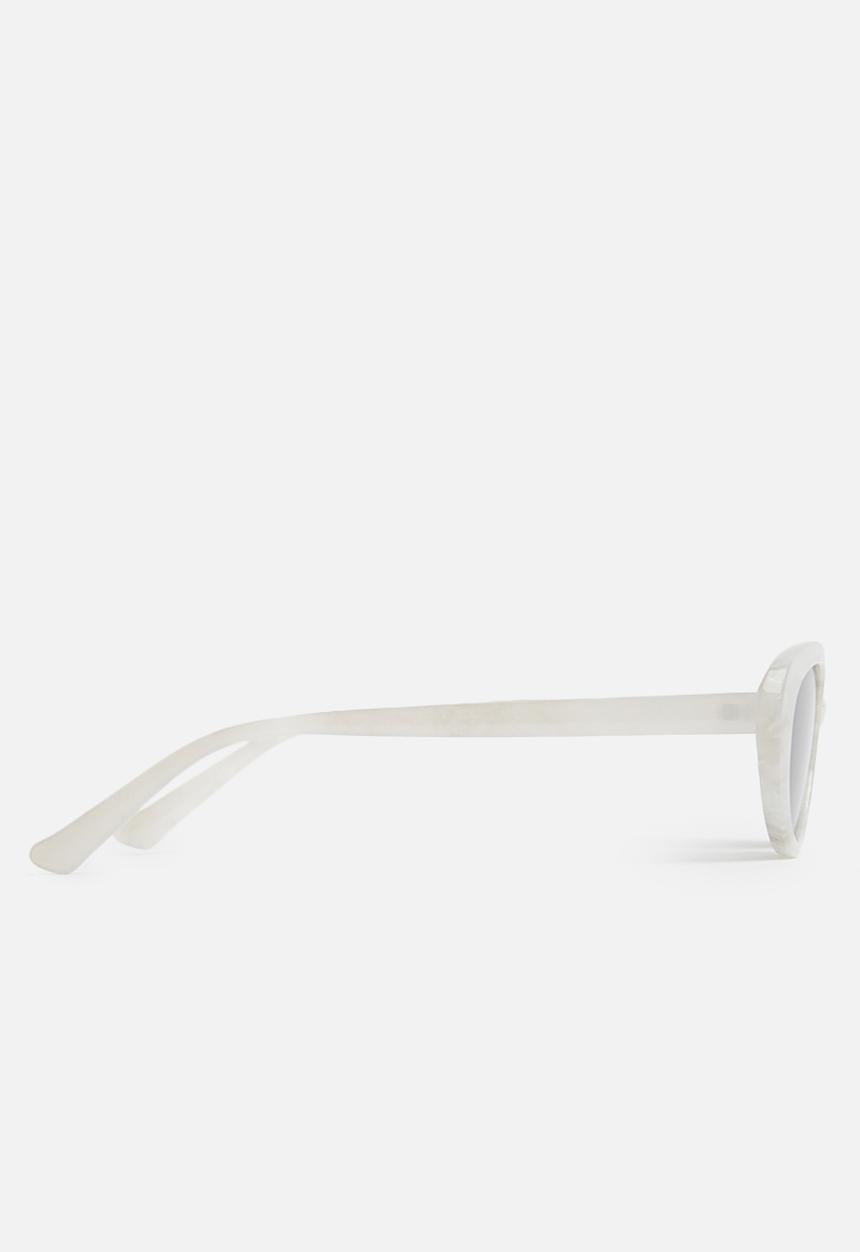 Superbalist - Kendall retro sunglasses-white